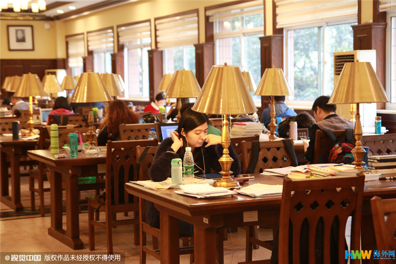 重慶大學(xué)改造翻新的“民國(guó)風(fēng)圖書館”走紅網(wǎng)絡(luò)，引得無數(shù)網(wǎng)友點(diǎn)贊