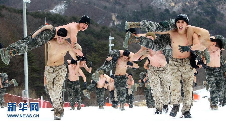 韓美舉行極寒雪地聯(lián)合訓(xùn)練(高清組圖)