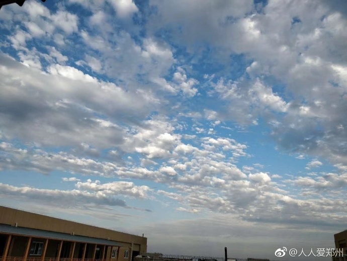 又被鄭州的藍(lán)天刷屏！隨便一拍就是手機(jī)壁紙