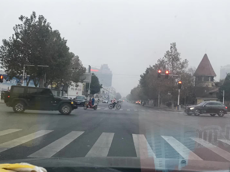 限行第一天！鄭州的早高峰是這個樣子的