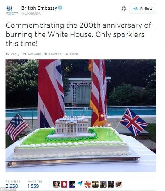 英國(guó)外交人員發(fā)推特慶?；馃讓m200周年