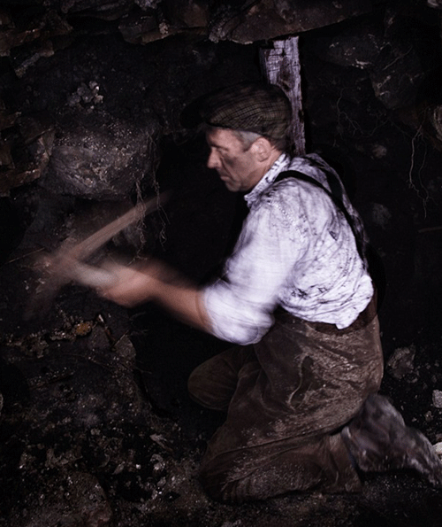 意大利礦工編造病癥請35年病假 退休后領全額退休金 意大利礦工編造病癥請35年病假 退休后領全額退休金