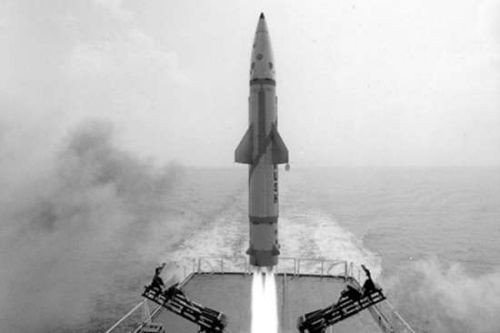 資料圖：印度試射“丹努什”核導(dǎo)彈。