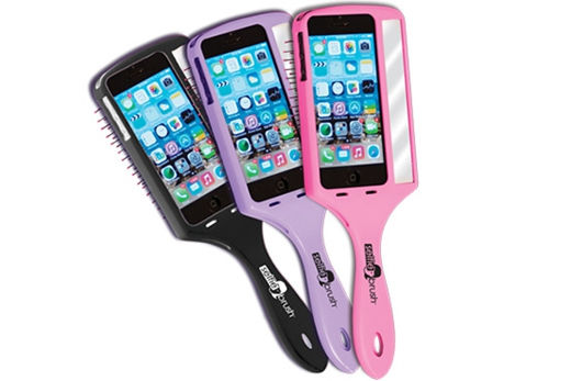 圖為美國(guó)公司推出的自拍美發(fā)梳。