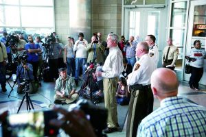 　圣路易斯縣檢方15日宣布，當(dāng)?shù)鼐揭炎カ@12日在弗格森市槍擊兩名執(zhí)勤警察的犯罪嫌疑人威廉斯。