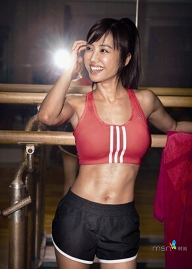 蔡依林 你的馬甲線(xiàn)“脫妝”了！