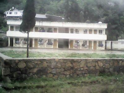 昨日，貴州畢節(jié)某小學，只有二、四、六三個年級，四年級學生30多名。讀者供圖