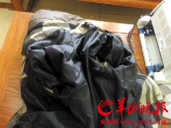 年邁體弱，一些老人家中衣物多年未洗，又舊又破