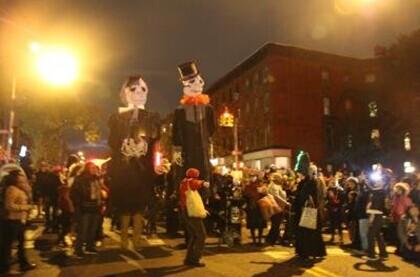 年底將近，派對(duì)集中，如何讓子女免受不良人士的侵犯，家長(zhǎng)需要警惕并提醒子女注意。（美國(guó)《世界日?qǐng)?bào)》/黃伊奕 攝）