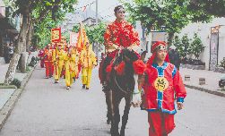 我的意中人騎著大馬，八抬大轎來娶我