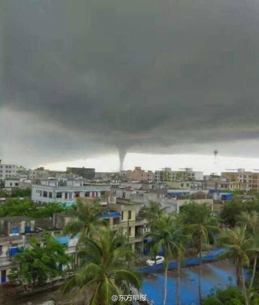 海南文昌突發(fā)龍卷風 已致1人死亡9人受傷 海南文昌突發(fā)龍卷風 已致1人死亡9人受傷