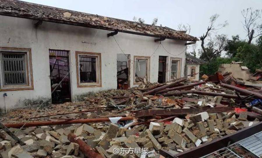 海南文昌突發(fā)龍卷風 已致1人死亡9人受傷 海南文昌突發(fā)龍卷風 已致1人死亡9人受傷