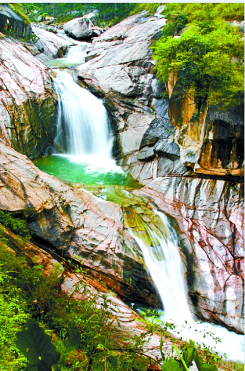 沙灘、狂歡、草裙舞，來五朵山體驗(yàn)激情夏日！