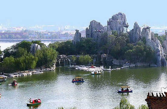 中國翰園舉辦全國大學生“翰園頌”有獎?wù)魑幕顒? complete=