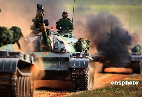 礪兵--2008:解放軍機(jī)械化部隊(duì)向陣地開進(jìn)(資料圖) 礪兵--2008:解放軍機(jī)械化部隊(duì)向陣地開進(jìn)(資料圖)