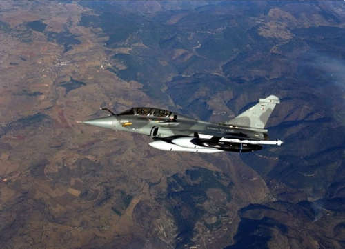 印度決定采購(gòu)法國(guó)“陣風(fēng)”戰(zhàn)斗機(jī)成為英印“撕破臉”的導(dǎo)火索。