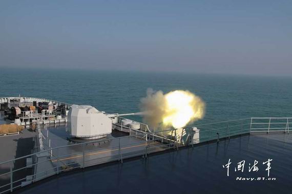 南海艦隊(duì)聯(lián)合編隊(duì)在西太開火