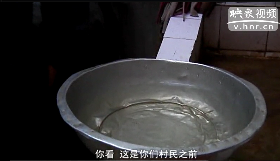 帶“豬糞味”的自來(lái)水還要喝多久？