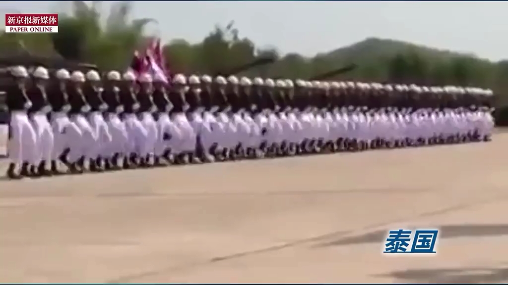 那些年摩托、樹人、斧頭兵上演的有趣閱兵式