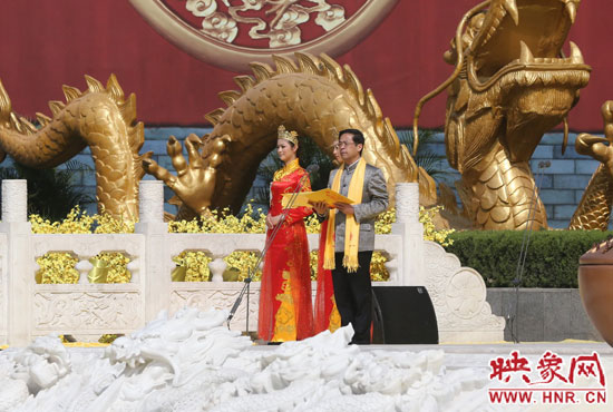 省委副書記、省政協(xié)主席葉冬松致歡迎詞。映象網(wǎng)記者 邵恰 攝