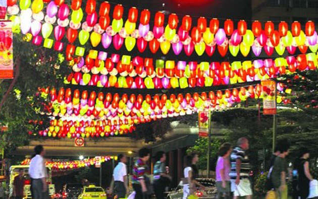 新加坡唐人街裝飾兩萬個燈籠慶中秋再創(chuàng)紀(jì)錄