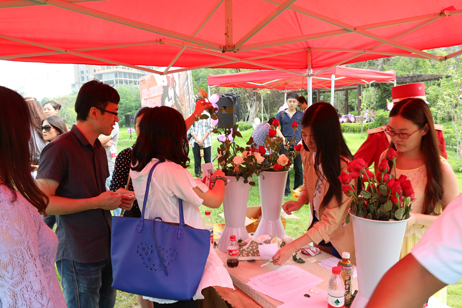 號牌、玫瑰一個不能少