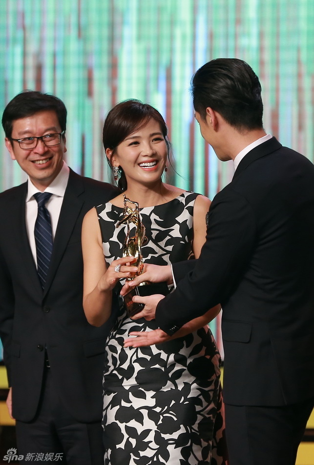 第三十屆飛天獎陳寶國梅婷奪帝后 第三十屆飛天獎陳寶國梅婷奪帝后