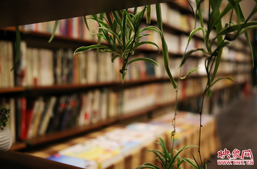 書店內(nèi)的裝飾。