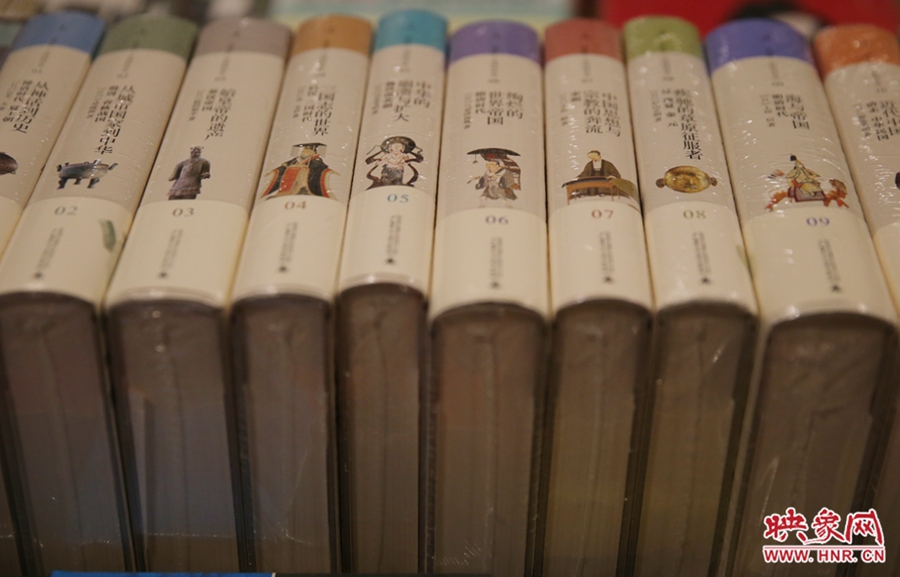 書店內(nèi)的書。