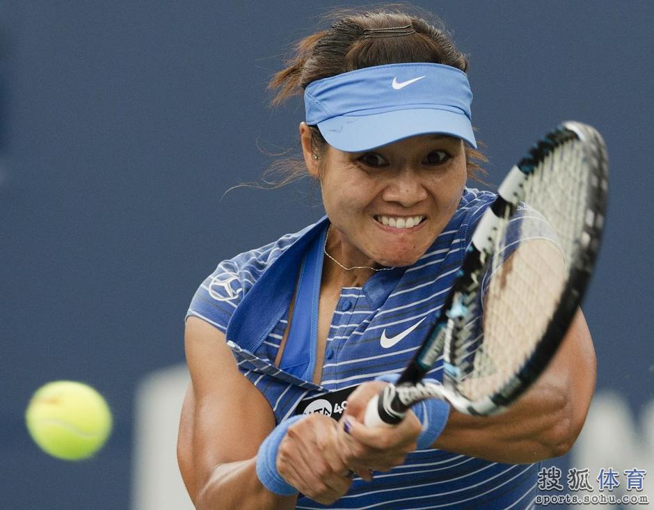 李娜有理由繼續(xù)合理冒險 關鍵時刻心態(tài)更勝伊萬